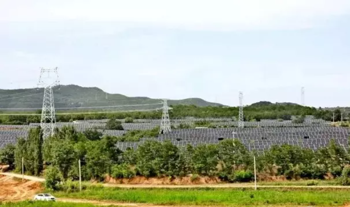 中國十三省最大光伏電站在這里！欽州康熙嶺的光伏電站能排上號了嗎？